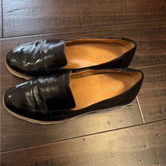 Vionic black patent leather classic preppy 90’s penny loafer size 8.5 - Picture 7 of 9